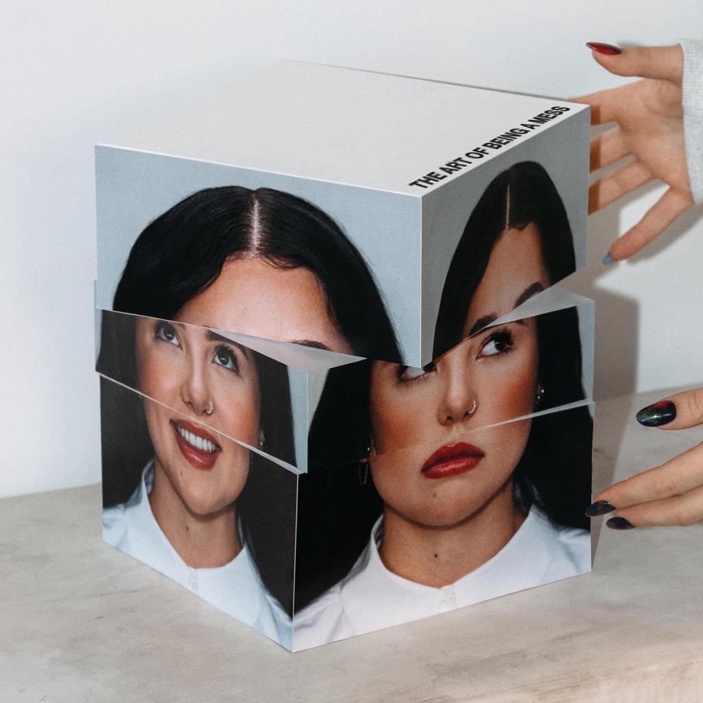 Lauren Spencer Smith - the art of being a mess